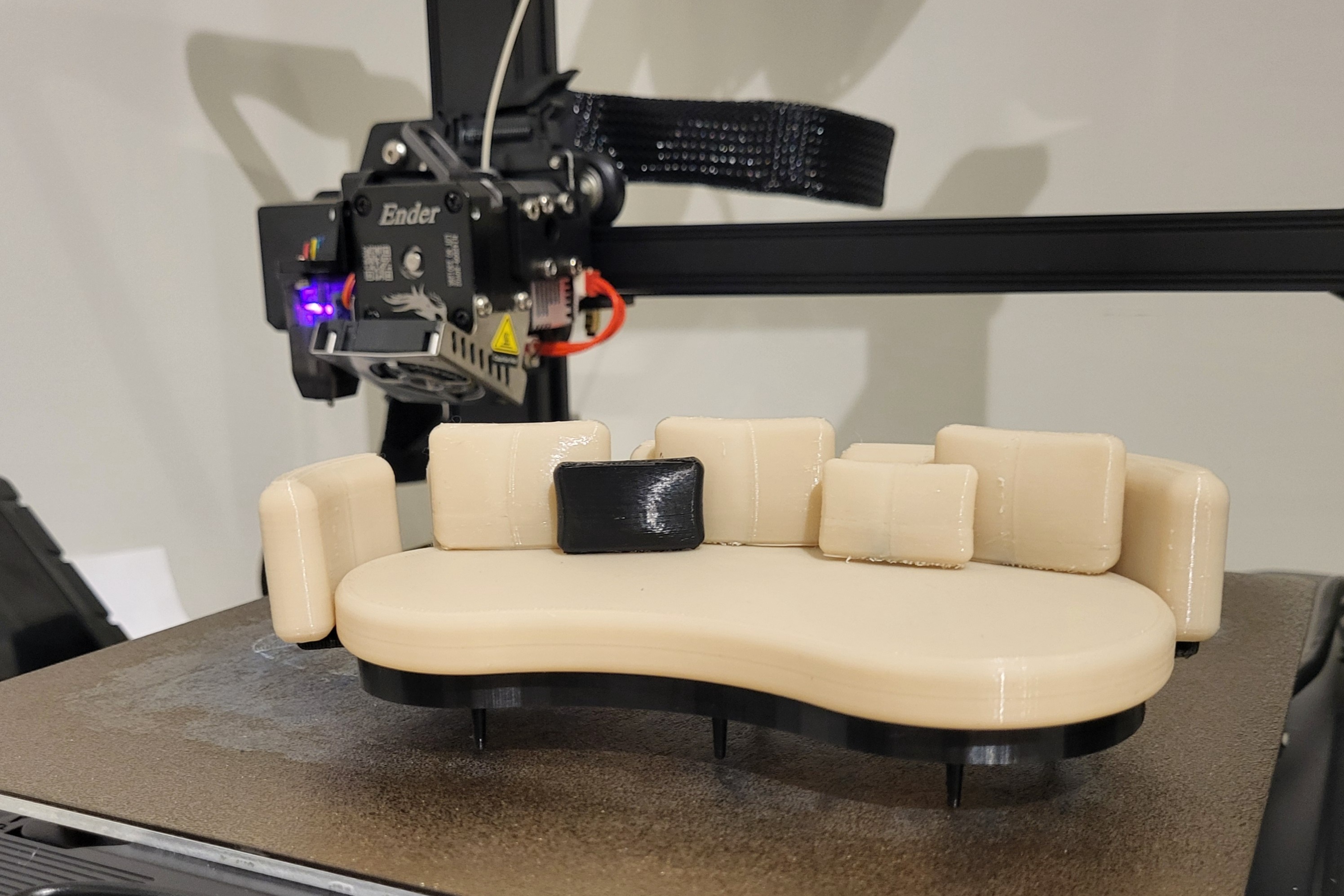 Friendly Furniture: Miniature Furniture Samples project image